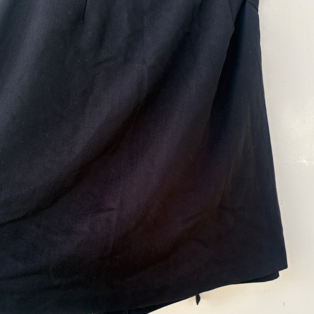 Elegant Black Women's Skirt - Picture 6 of 7